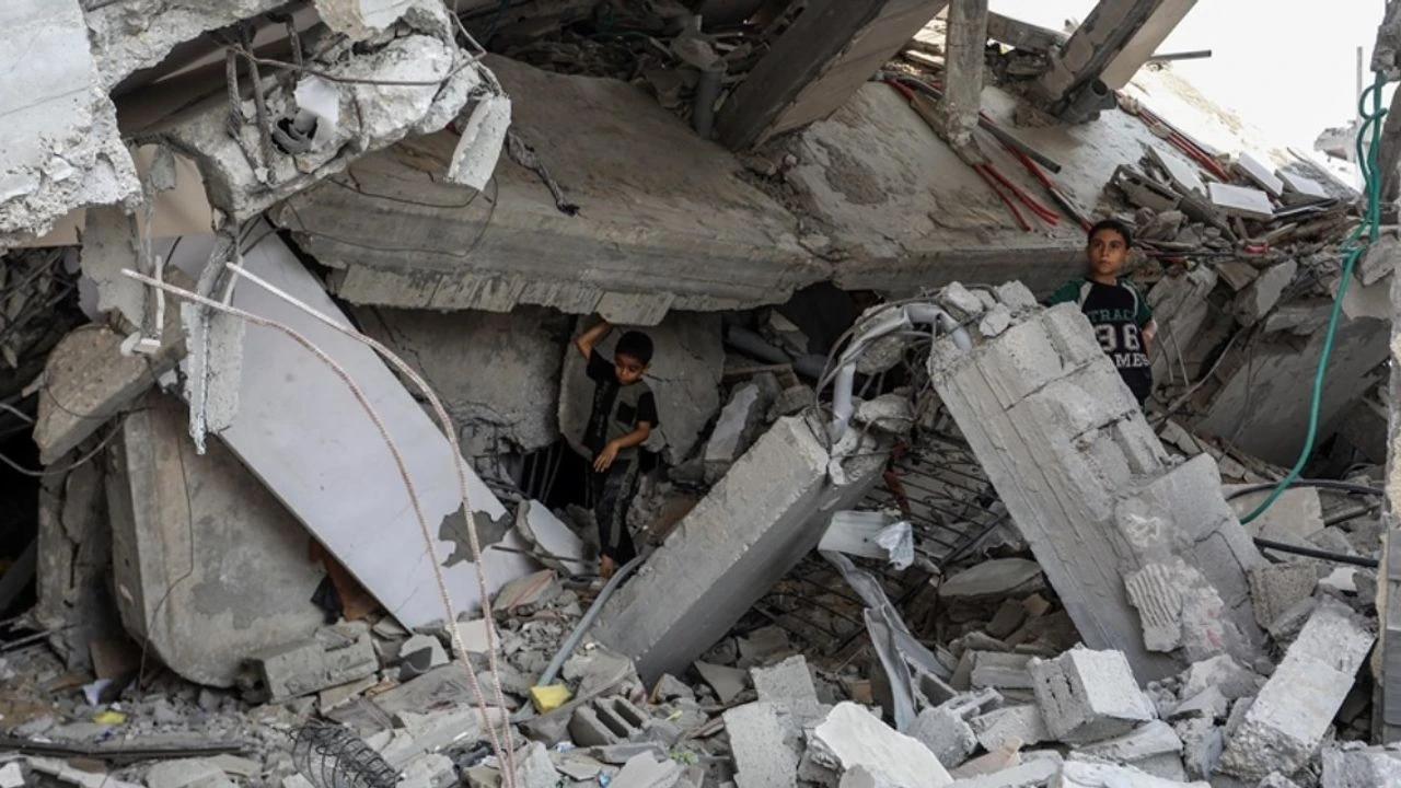 10 bin Filistinli hala enkaz altında!