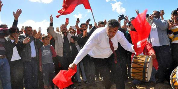 10 bin kişilik aşiretten Afrin kutlaması!