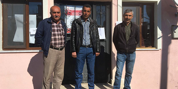 10 hanenin bulunduğu köyde 3 muhtar adayı yarıştı, dördüncüsü 