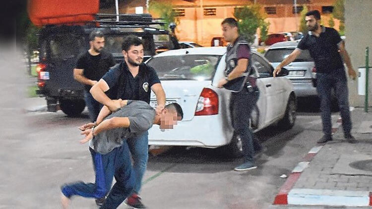 10 kişi geldiler, polis omzundan vurdu! Manisa'da film gibi kaçırma operasyonu