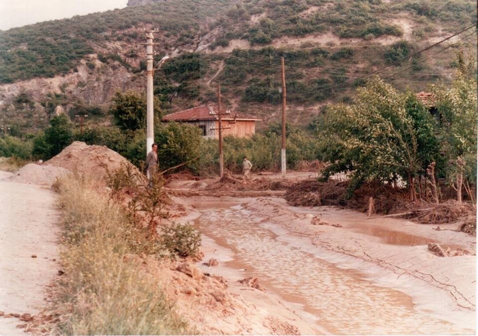 10 kişinin hayatını kaybettiği büyük sel felaketinin üzerinden 48 yıl geçti 