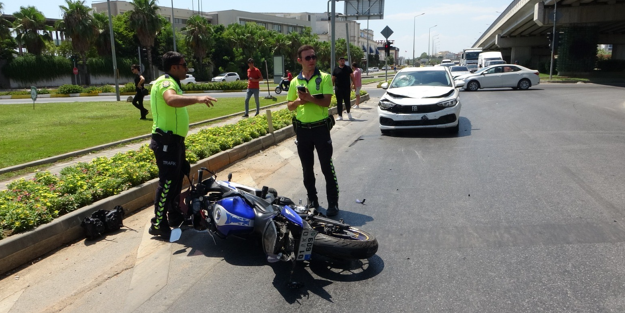 10 metrelik mesafede 2 kez kırmızı ışıkta geçti, hastanelik oldu