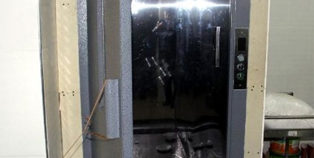 10 yaşındaki çocuk asansör ve duvar arasına sıkışarak öldü