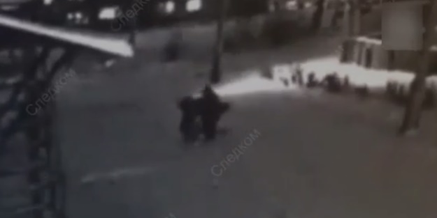 10 yaşındaki kız sapığı böyle pişman etti!