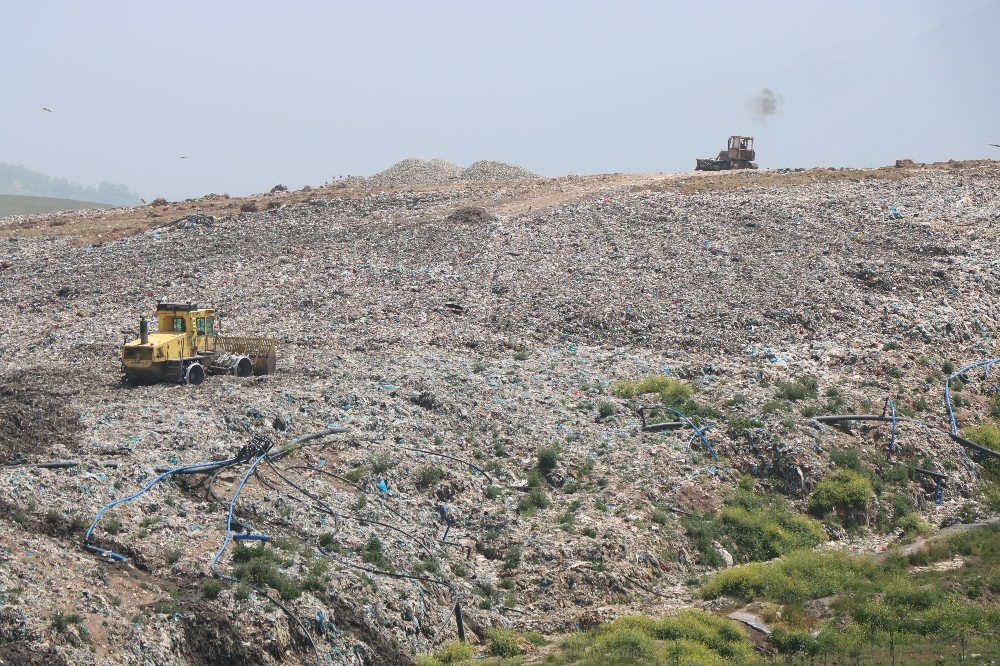 10 yılda 2,3 milyon ton katı atık bertaraf edildi 