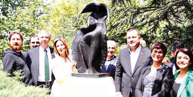 100 günde tek icraatı heykel