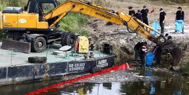 100 ton! Polonya'dan kötü haber: Nehirden çıkardılar