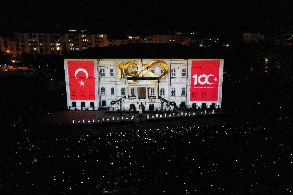 100. yıl heyecanı, Kongre binasının duvarlarında hayat buldu 