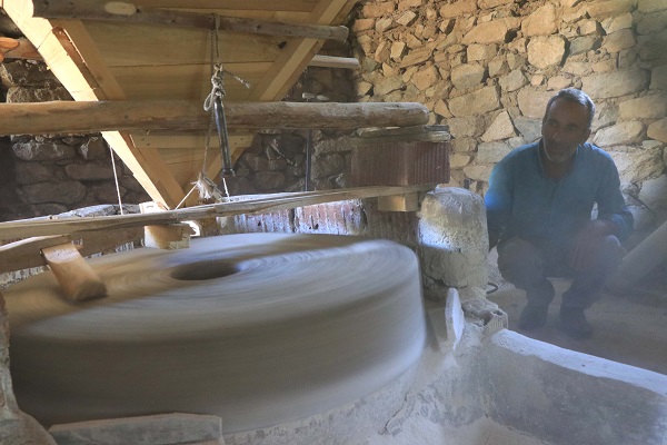 100 yıl önce kerpiçten yapıldı! Yadigar 30 yıl sonra yeniden dönmeye başladı