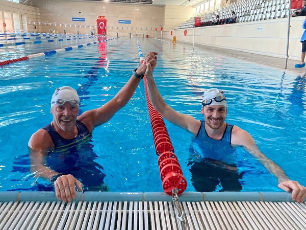 100. yıl için 2 bin 23 kilometre yüzdü