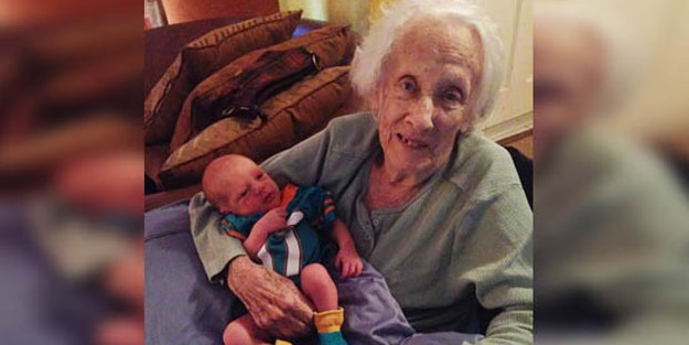 101 yaşında anne oldu