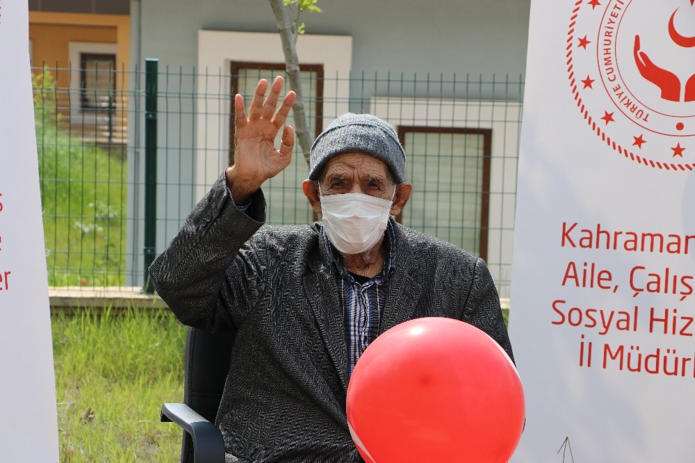 101 yaşında korona virüsü yendi 