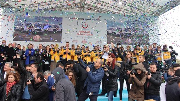 102 ambulansın dağıtım töreni