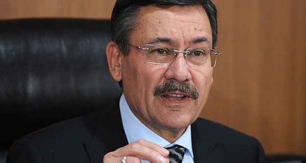 Gökçek sosyal medyadan Nazlıaka’yı eleştirdi