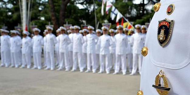 104 emekli amirale ilişkin önemli uyarı! “Bellerinde tabancalarla…”