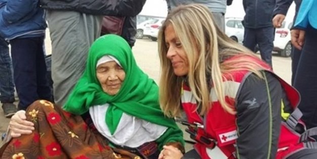 105 yaşında niçin mülteci oldu?