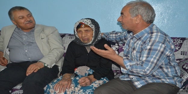 105 yaşındaki nine en çok yumurtalı mantar tüketiyor