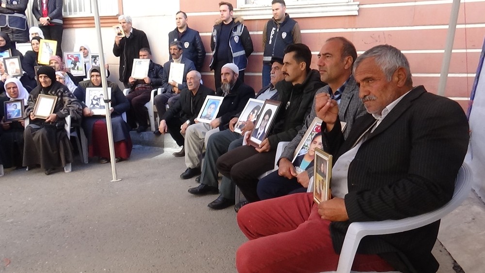 11 ailenin evladına kavuşması, HDP önündeki aileleri umutlandırdı 