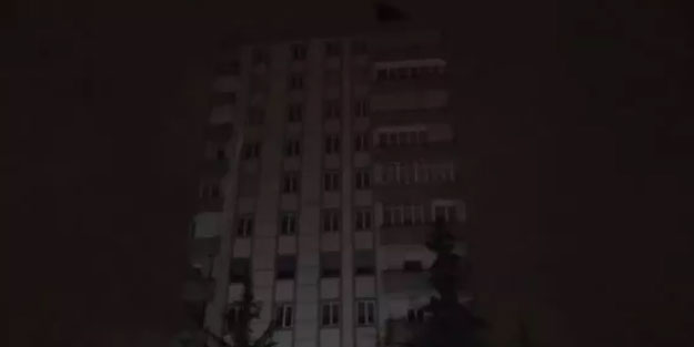 11 katlı bina sallanınca ekipler alarma geçti