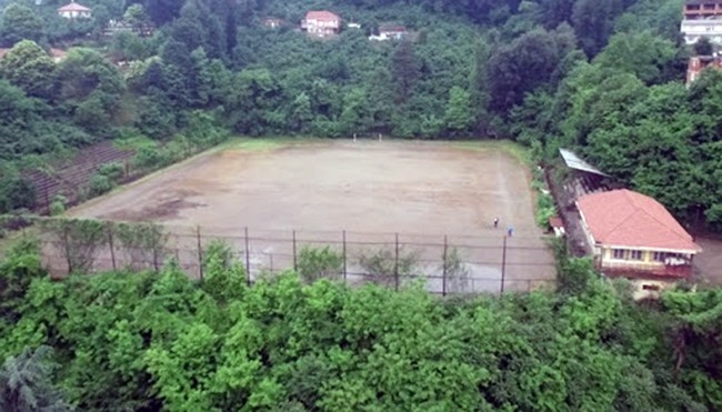 11 yıldır futbola kapalı olan saha amatöre kazandırılması bekleniyor 