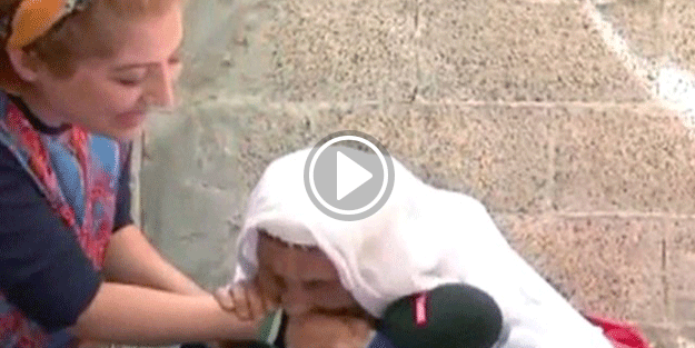 110 yaşındaki nine TRT muhabirini ısırdı!