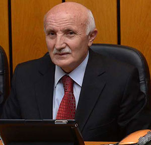 ‘Hâlâ cuntadan medet umanlar var’