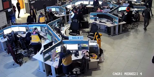 112 Acil Çağrı Merkezi deprem anında görevlerine devam etti! İşte o anlar...