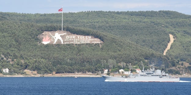112 metrelik Rus savaş gemisi Boğaz'dan geçti