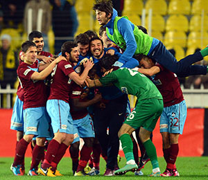Yaralı Fener yarı finalde :2-3