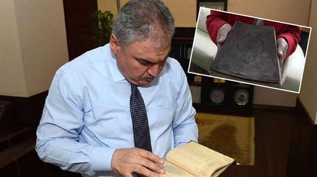 113 yıllık Kur'an-ı Kerim'i kütüphaneye bağışladı