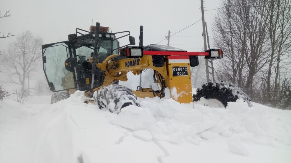 114 köy yolu ulaşıma kapalı 
