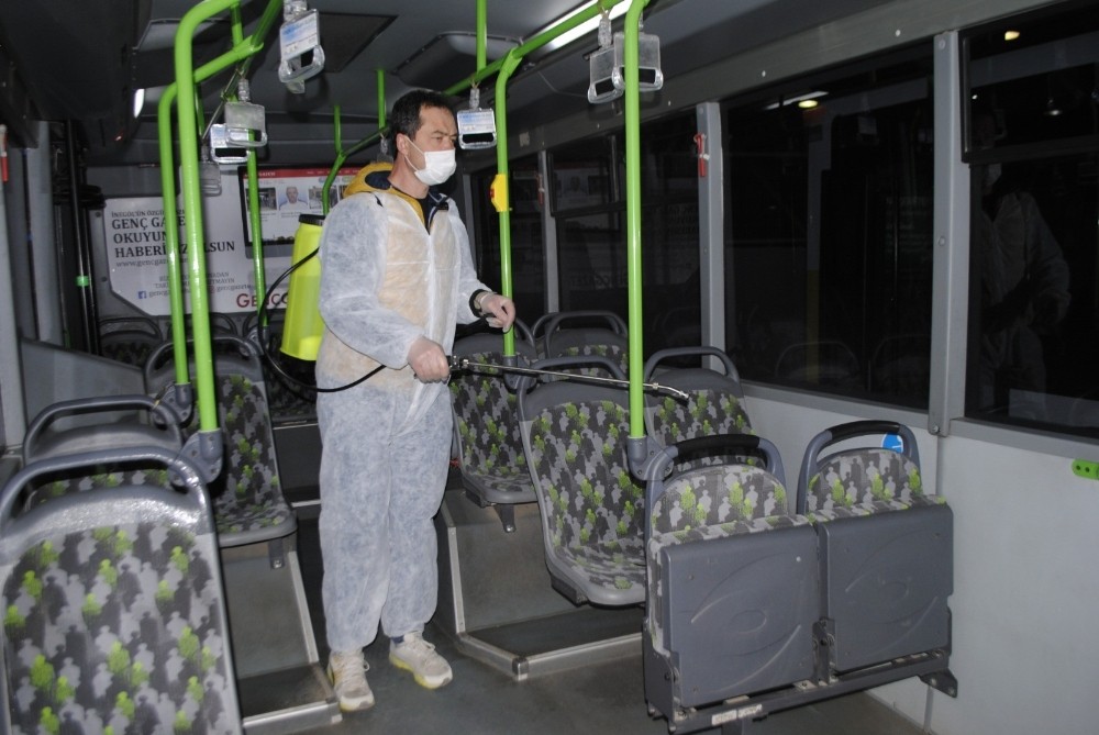 116 toplu taşıma aracı tek tek dezenfekte edildi 