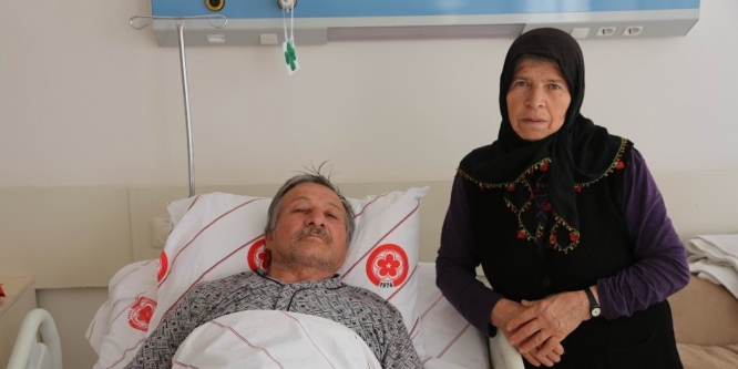 Beyin damarına akım çevirici stent yerleştirildi