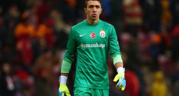 Muslera, gözünü rekora dikti!