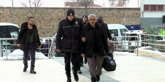 ByLock kullandığı tespit edilen 20 polis cezaevine gönderildi