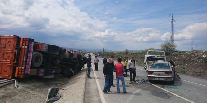 Pikniğe giderken trafik canavarına yakalandılar