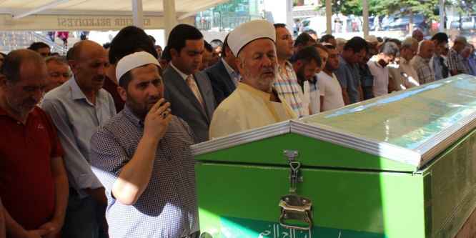 Lunapark faciasında hayatını kaybeden baba defnedildi