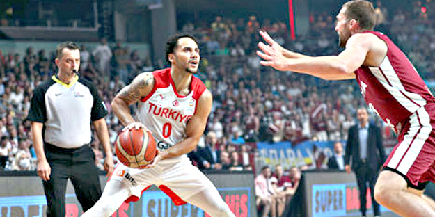 12 Dev Adam resmen dağıldı!