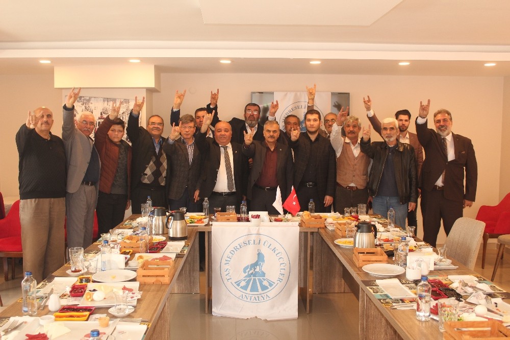 12 Eylül mağduru ülkücüler Taş Medreseliler toplantısında buluştu 