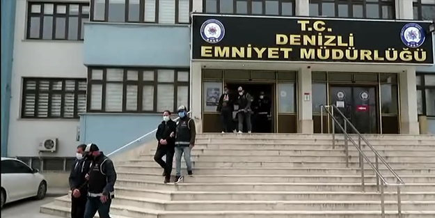 12 FETÖ'cü yakalandı