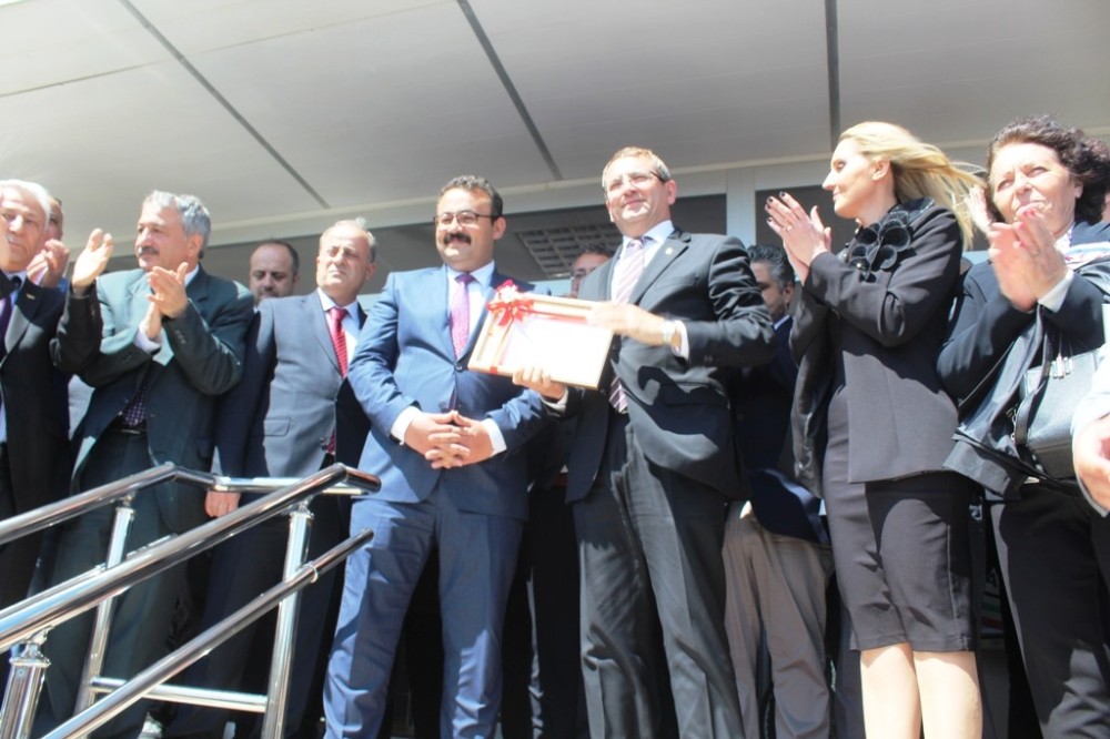 12 gün sonra mazbatasına kavuştu 