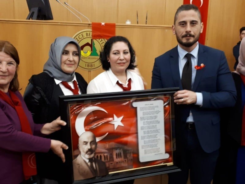 12 Mart’a yakışır yarışma 