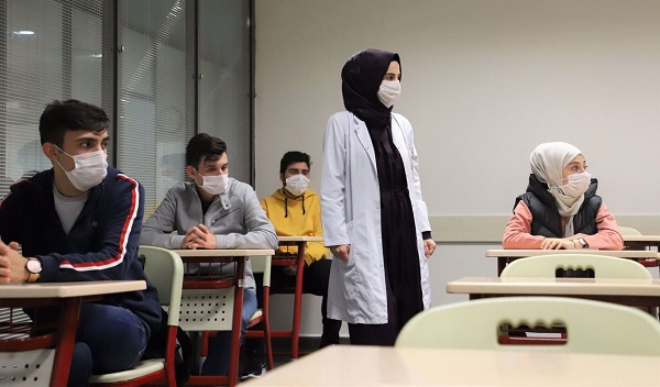 12. sınıflar haftanın kaç günü okula gidecek?