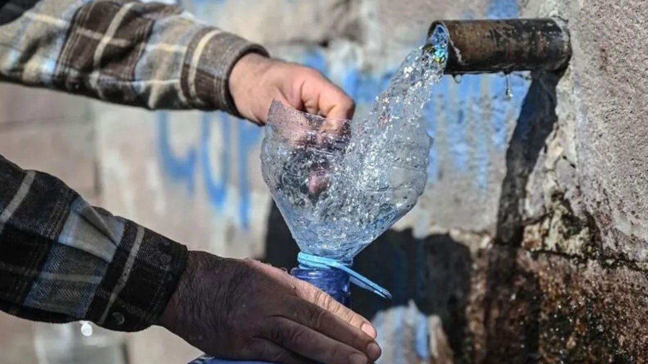 12 turist tedaviye alındı! Çeşmeden su içtiler, hastanelik oldular