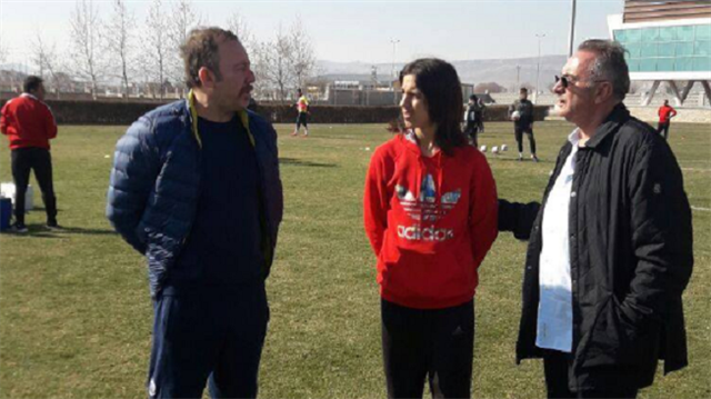 12 yaşındaki Demir Barcelona'ya gitti