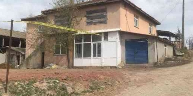 120 bin lira için bir aileyi işkence yaparak katletmiş!