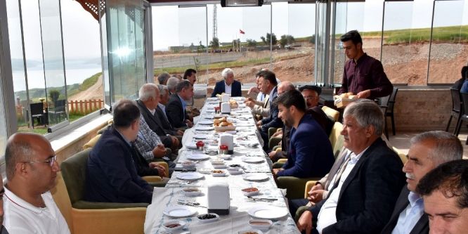 Belediye Başkanı Toprak muhtarlara teşekkür etti