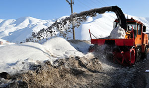230 köy yolu ulaşıma kapandı