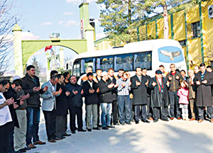 ÖRNEK İŞADAMI 150 çalışanını Umre’ye gönderiyor