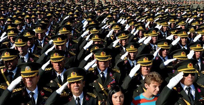 127 general ve amiralin görev yeri değişti